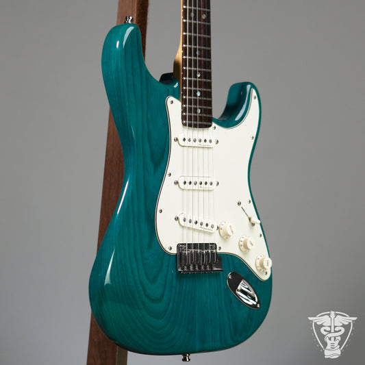 Fender American Deluxe Stratocaster - 8.66 LBS