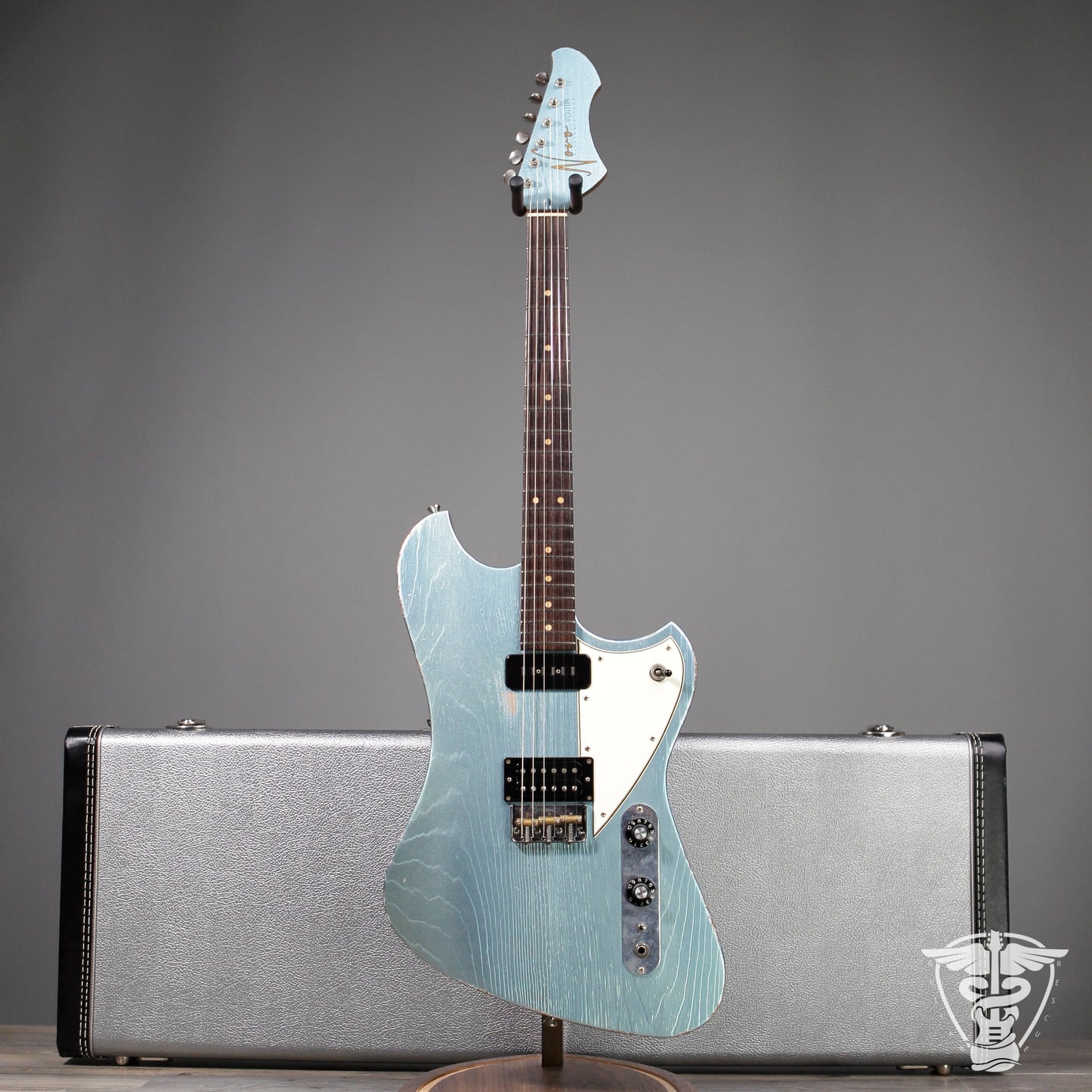 Novo Voltur Ice Metallic Blue - 6.98 LBS