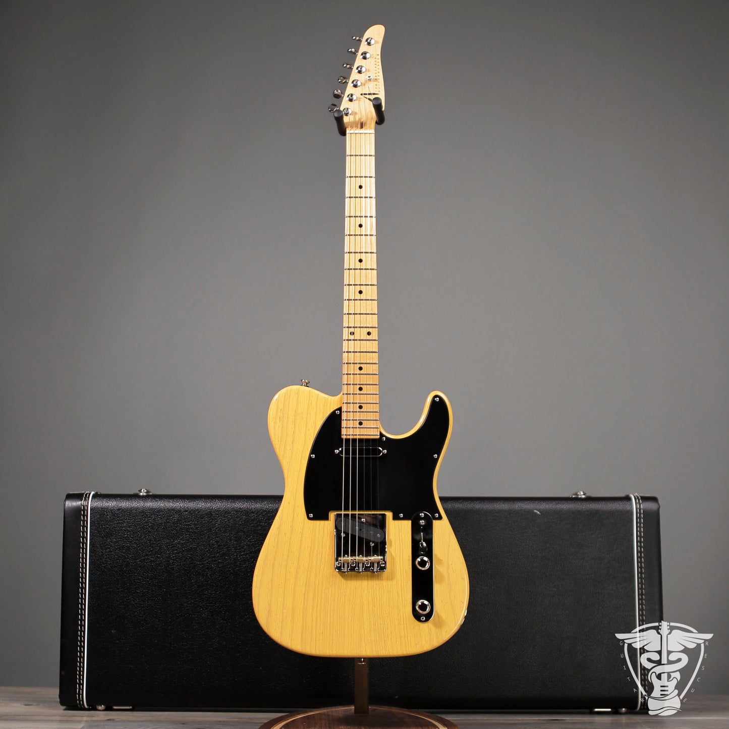 2023 Tom Anderson Guitarworks T Icon (Translucent Butterscotch)