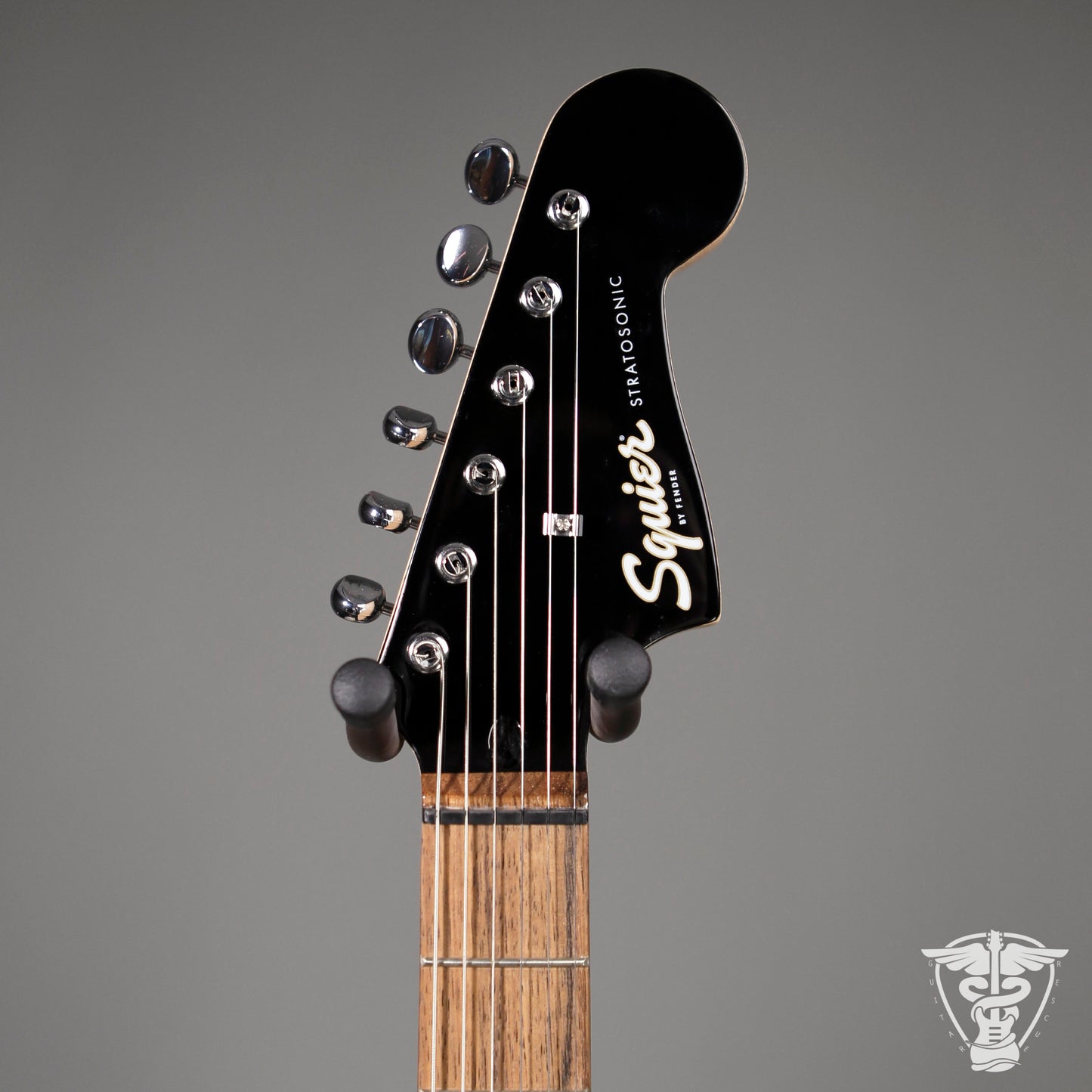 Squier Paranormal Stratosonic - 6.44 LBS