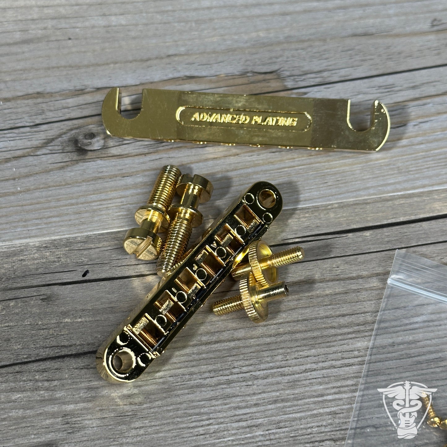 Gibson SG Supreme - Gold Hardware