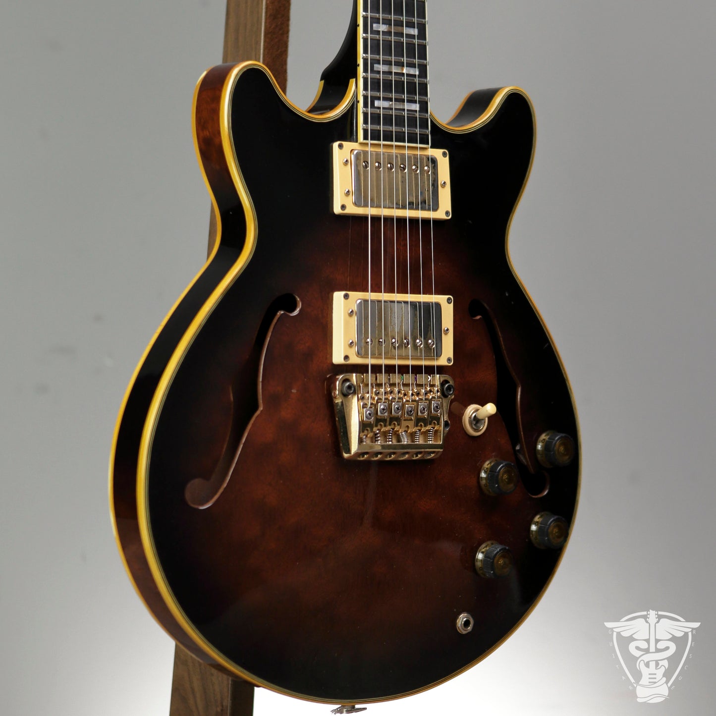 1983 Ibanez Artist Series AM255 1983 - Antique Violin