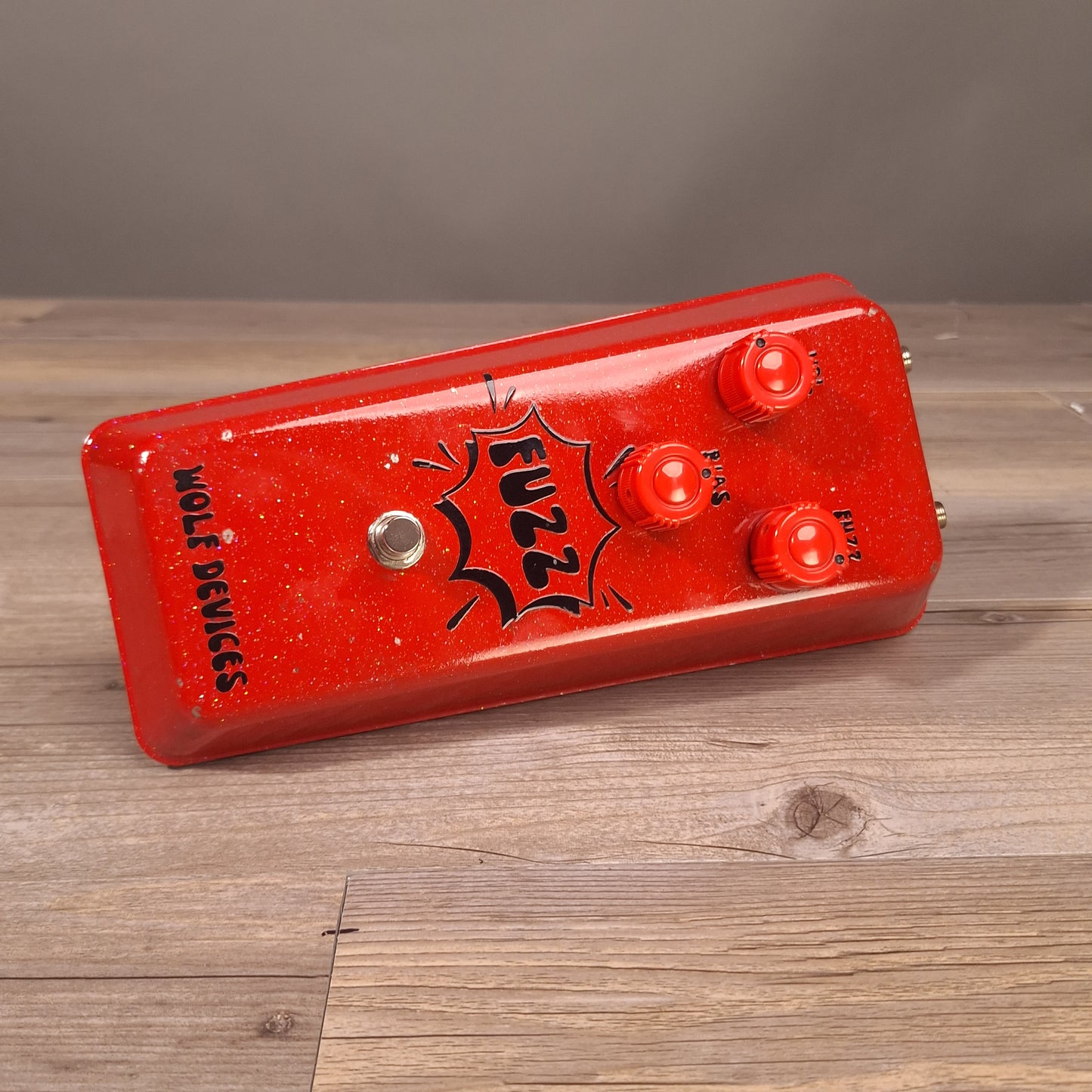 Wolf Devices - Fuzz - Red (USED)