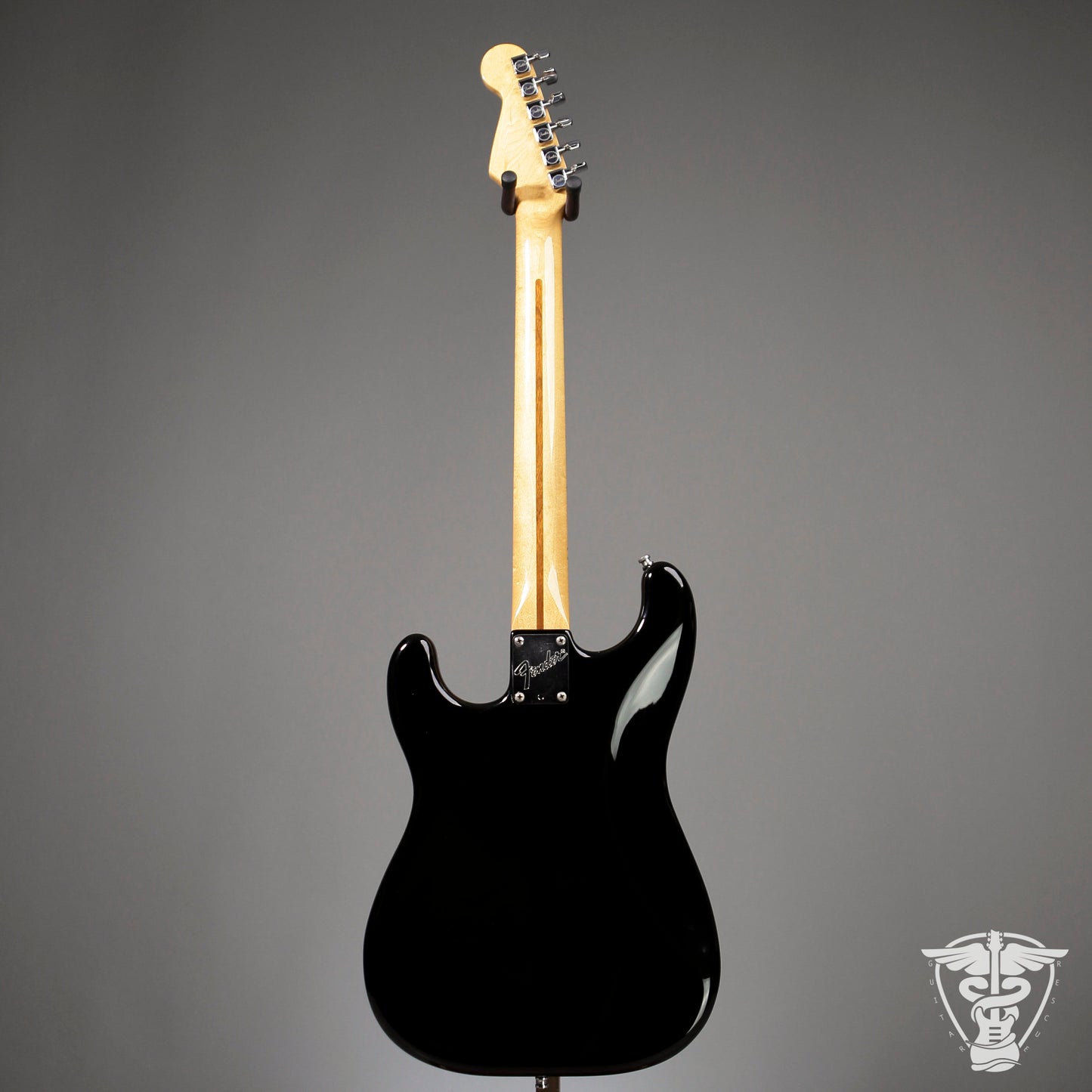 1983-1984 Fender Standard Stratocaster (2-Knob) - 7.68 LBS