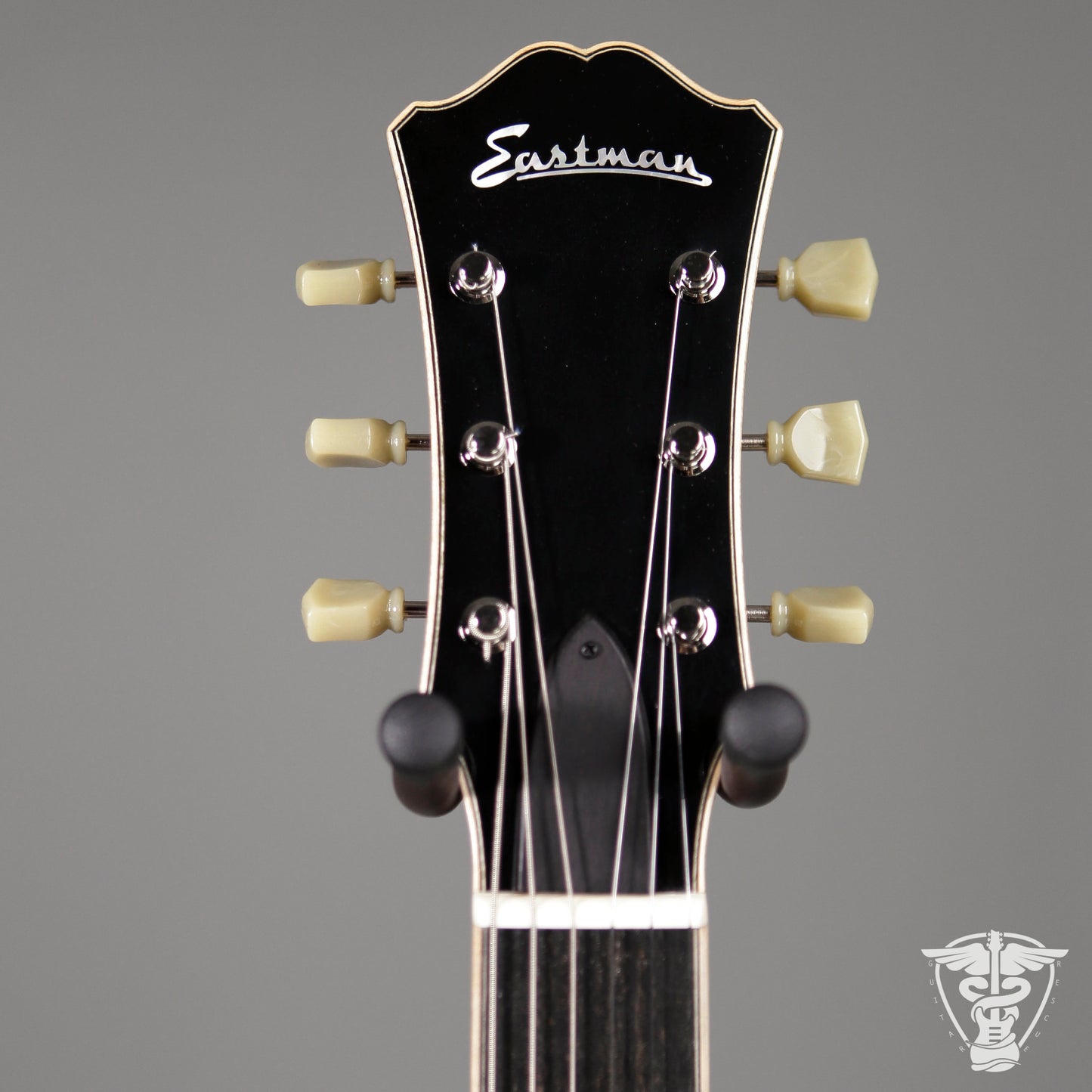 2026 Eastman T184MX (Gold Burst)
