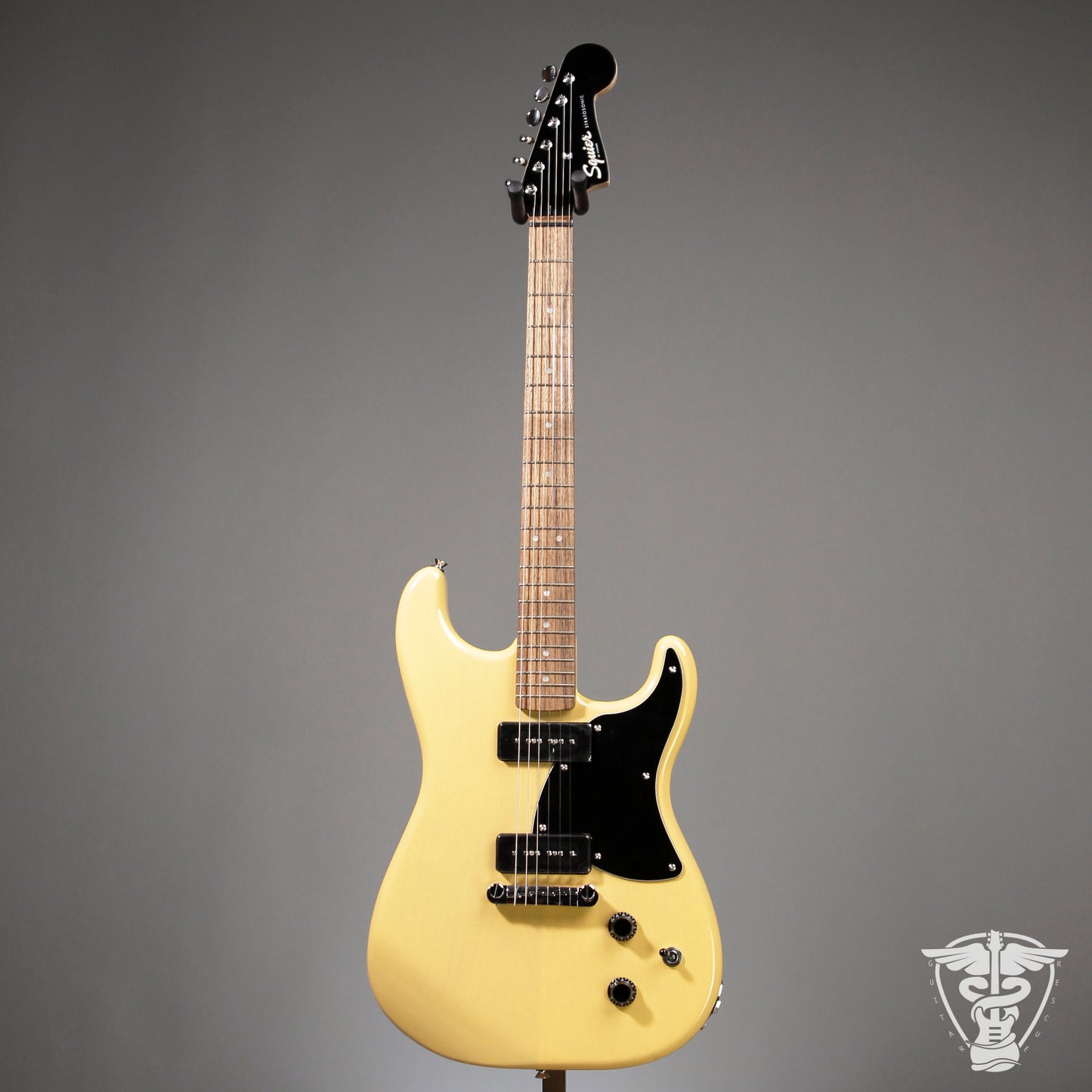 Squier Paranormal Stratosonic - 6.44 LBS