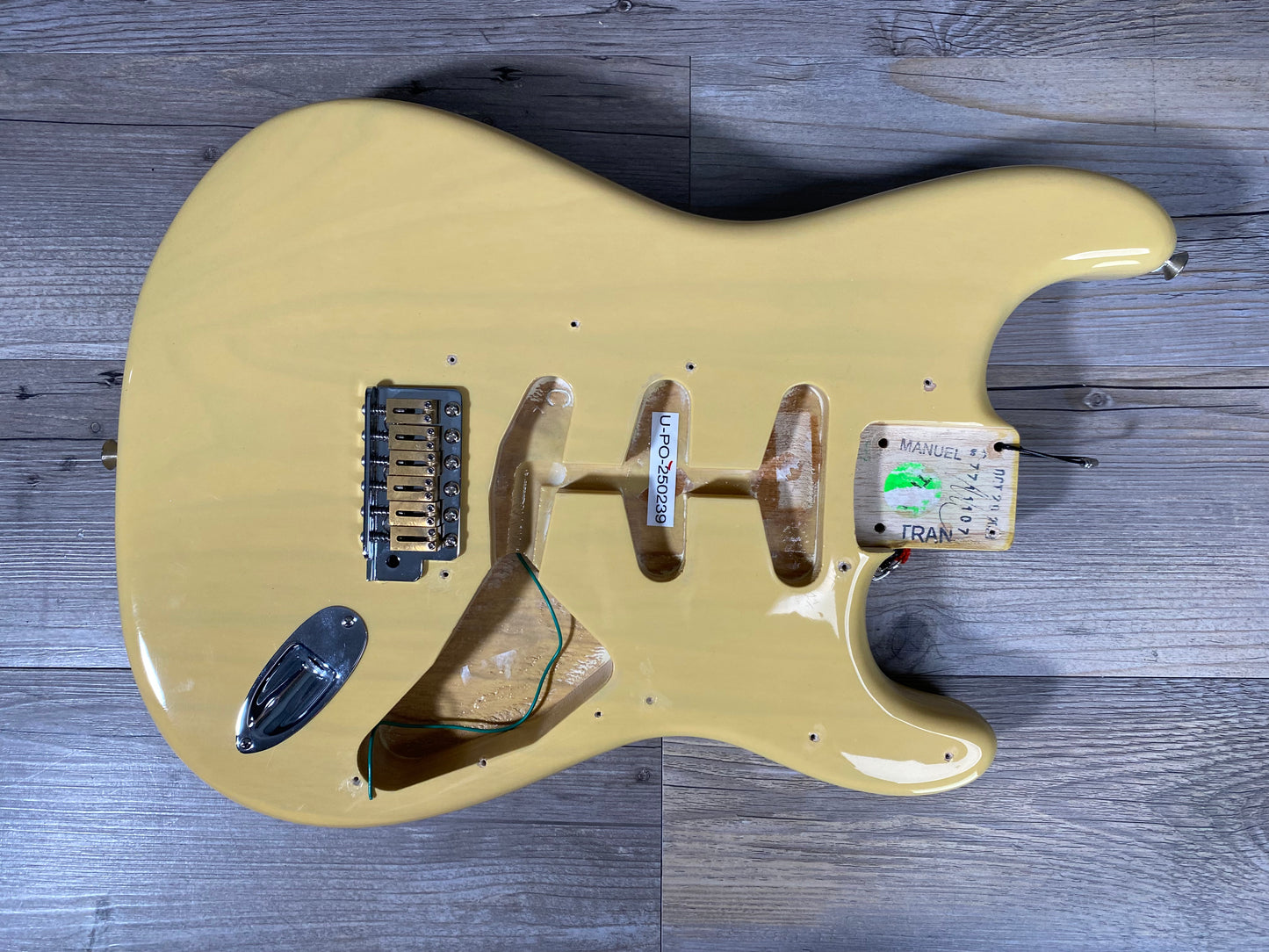 Fender American Vintage 57 II Strat Body W/Brass Saddles