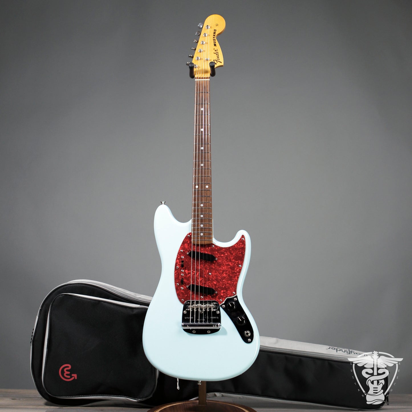 Fender MG-65 Mustang Reissue MIJ - 7.88 LBS