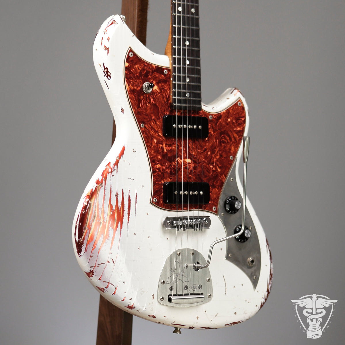 Novo Serus J, Nucleus, 2025 (Olympic White over Candy Apple Red)