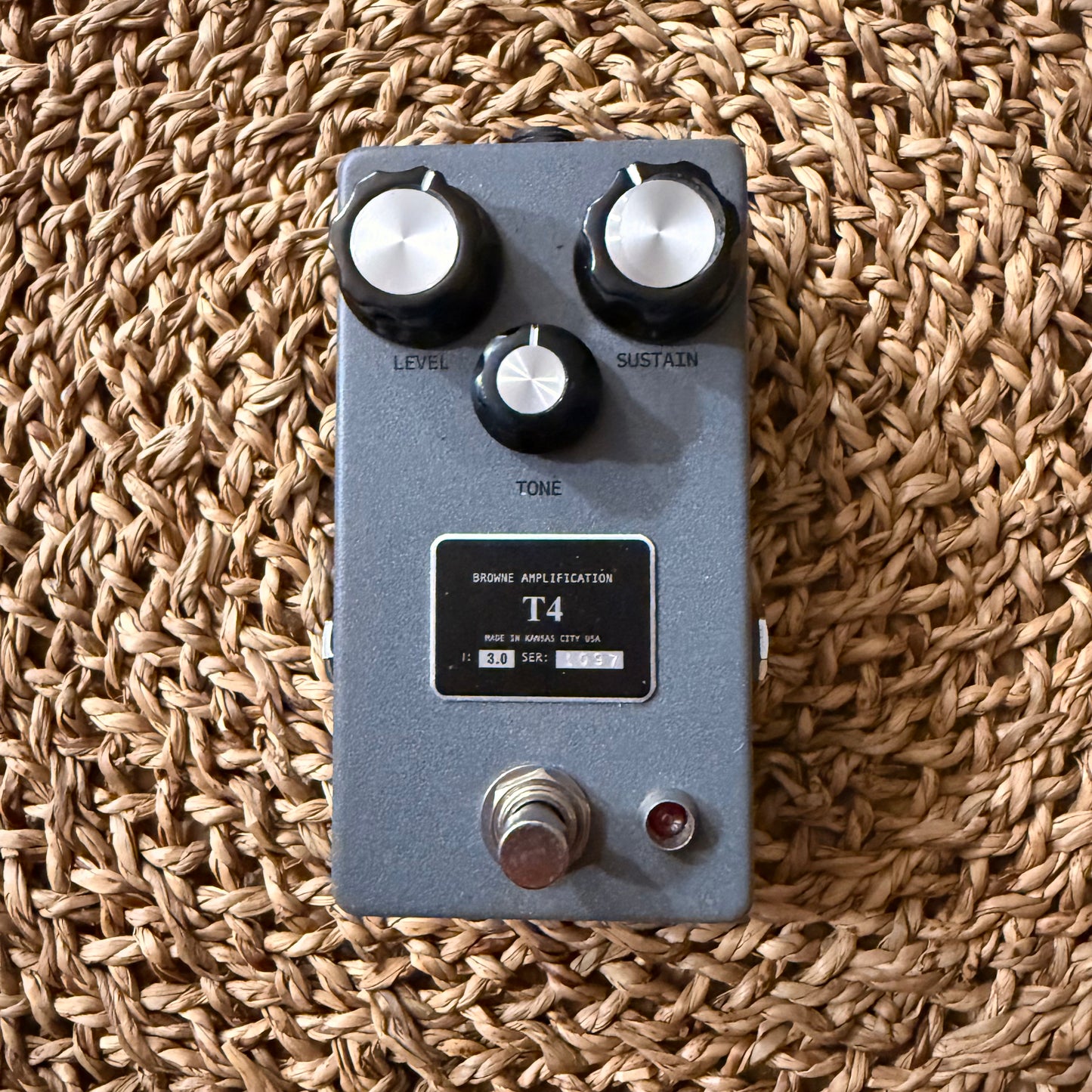 Browne Amplification T4 Fuzz 2020 - Present - Gray