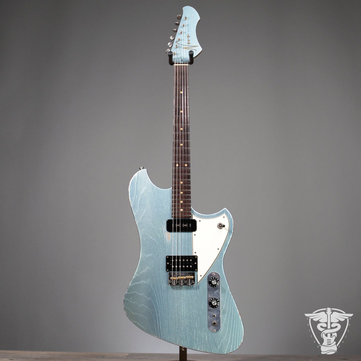 Novo Voltur Ice Metallic Blue - 6.98 LBS