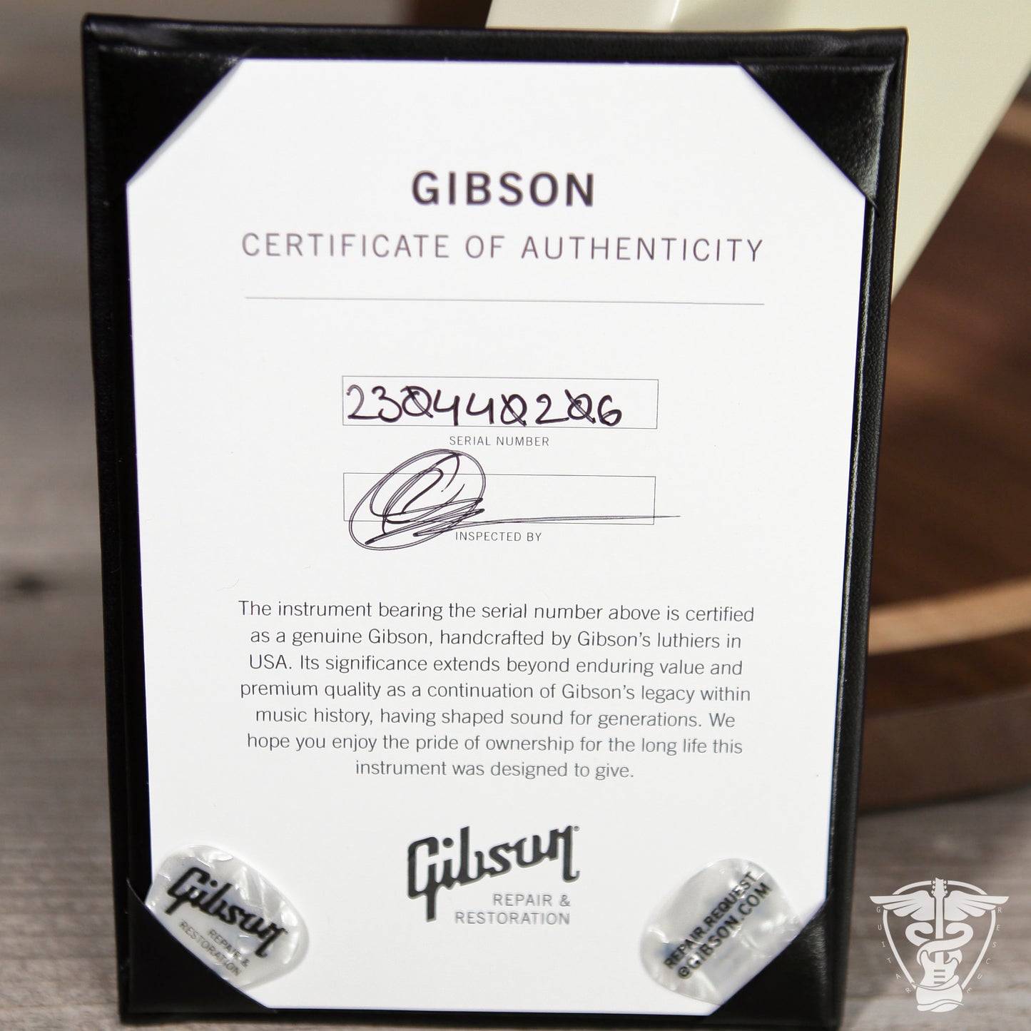 2024 Gibson Flying V 70s Demo - 7.37 LBS