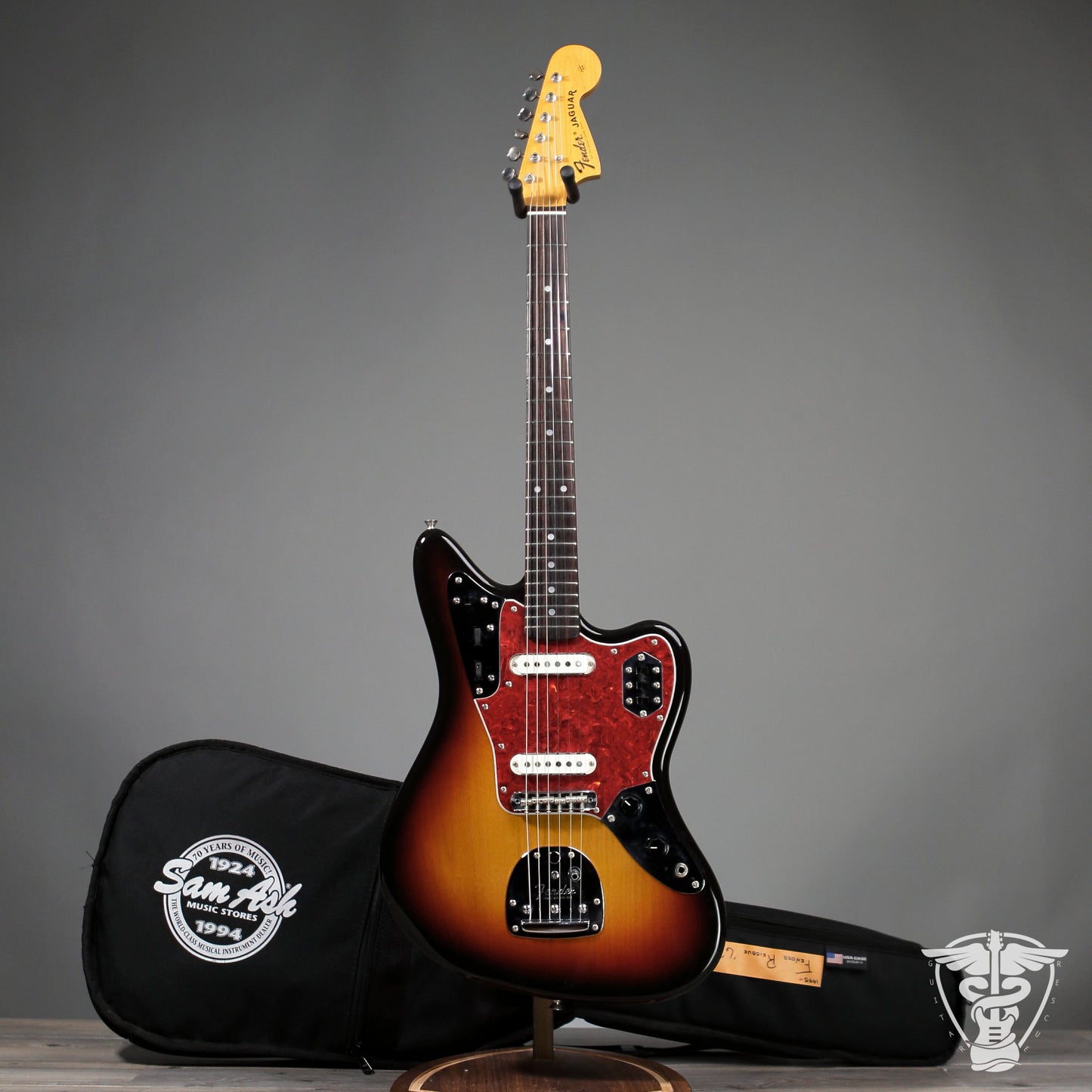 1995 Fender Reissue '62 Jaguar - 8.16 LBS