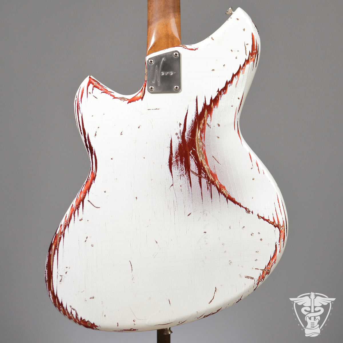 Novo Serus J, Nucleus, 2025 (Olympic White over Candy Apple Red)