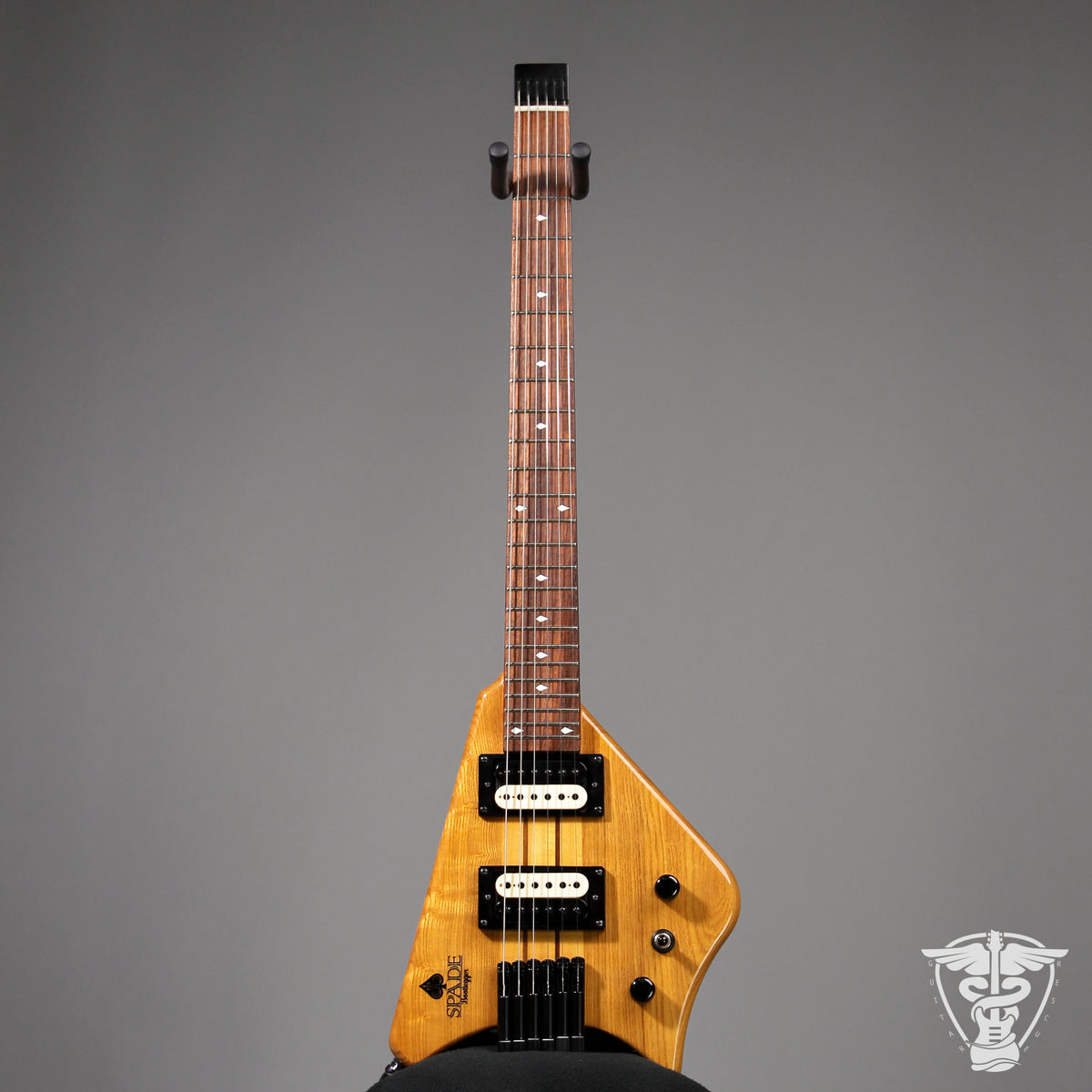 BootLegger Guitar Spade Headless - 5.29 lbs