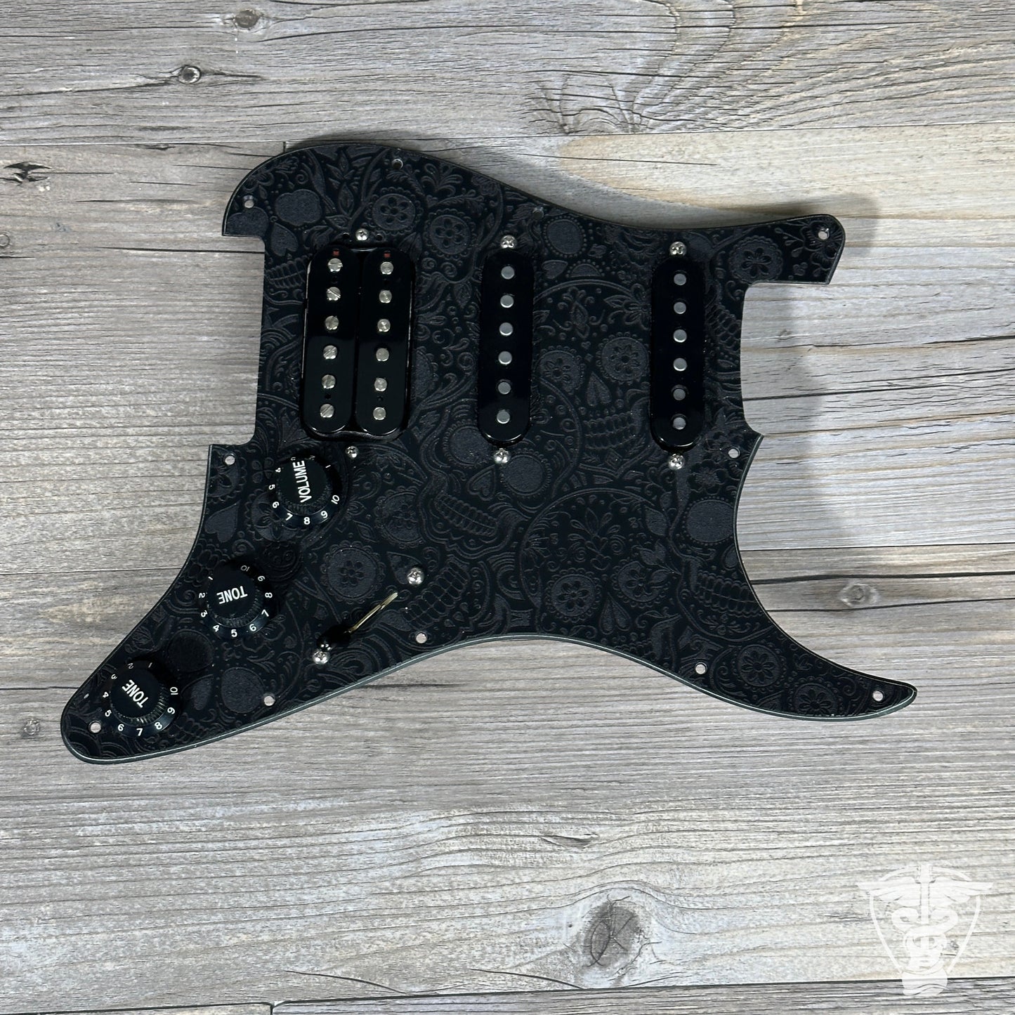 Mojotone 58 Quiet Coil HSS Stratocaster Prewired Pickguard