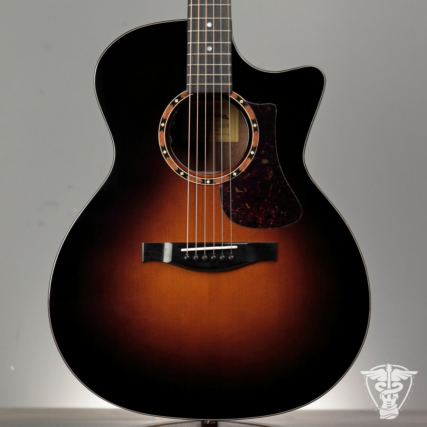 Eastman AC122-2CE-DLX 2025 - Sunburst
