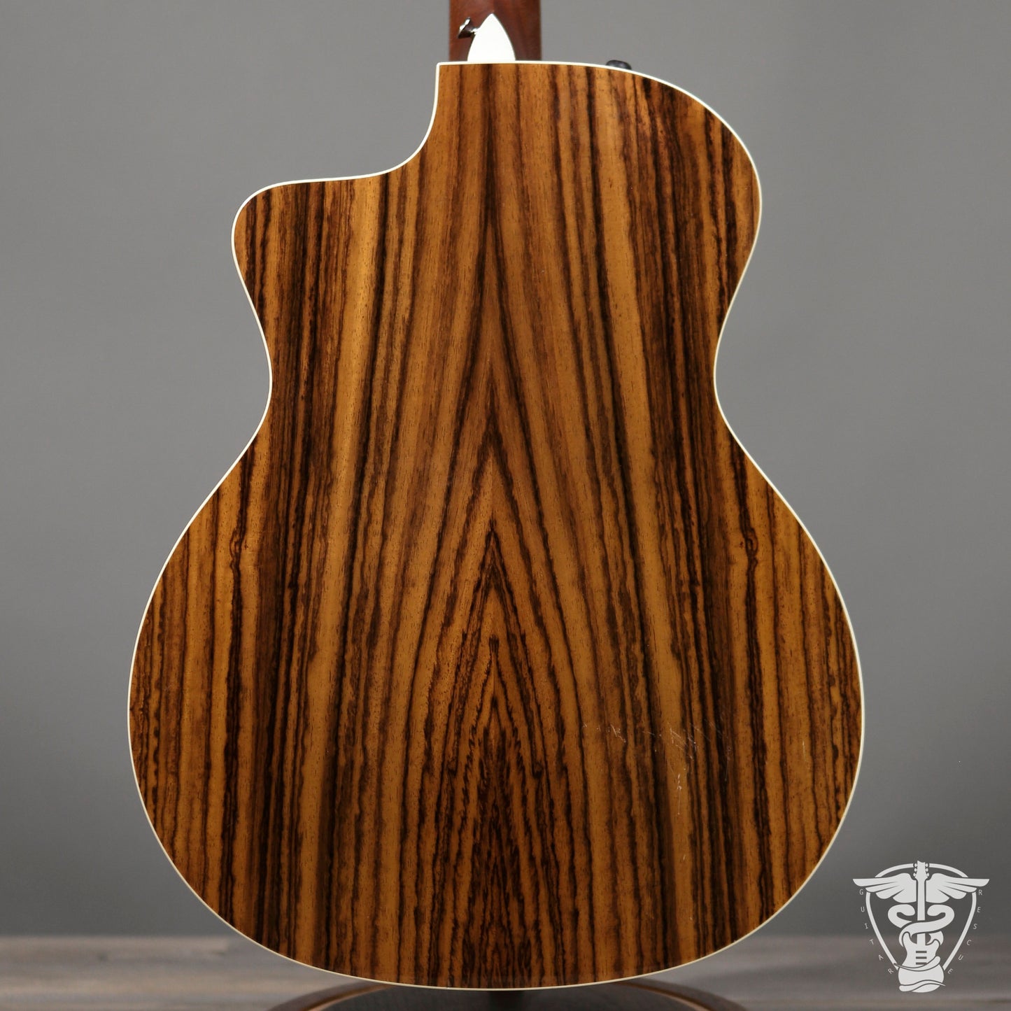 2014 Taylor 214ce DLX - 5.06 LBS