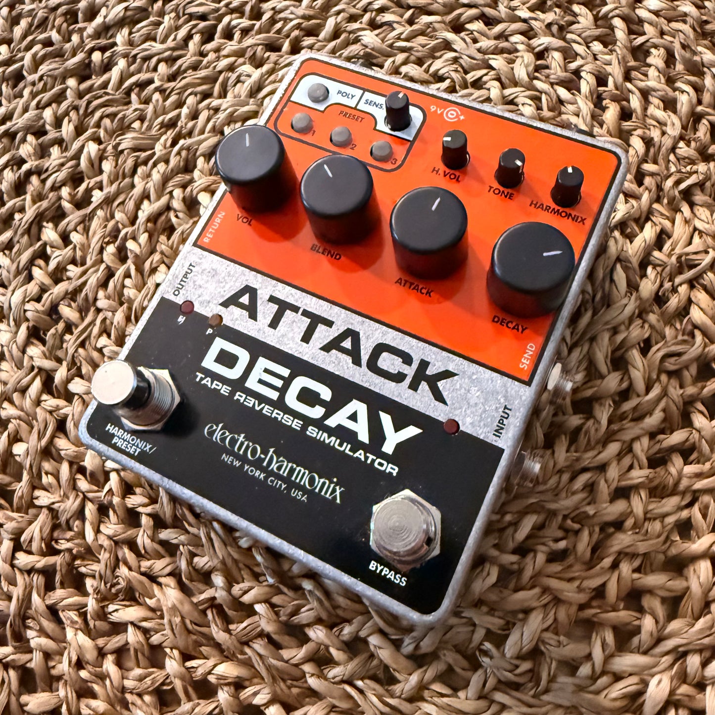 Electro-Harmonix Attack Decay Tape Reverse Simulator (USED)