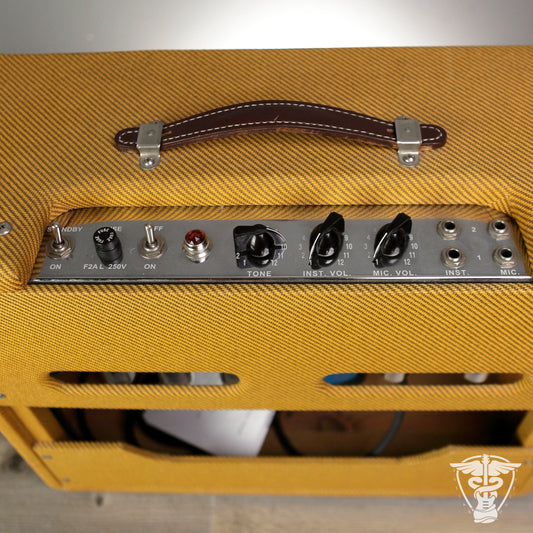 Fender '57 Custom Deluxe 2-Channel 12-Watt 1x12" Guitar Combo (USED)