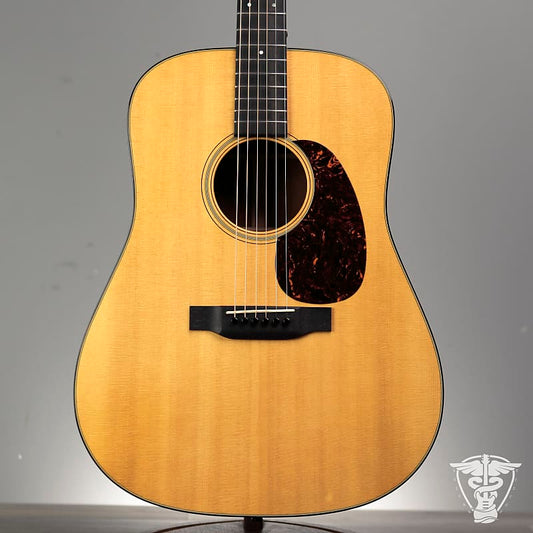 Martin Standard Series D-18 2012 - 3.95 LBS