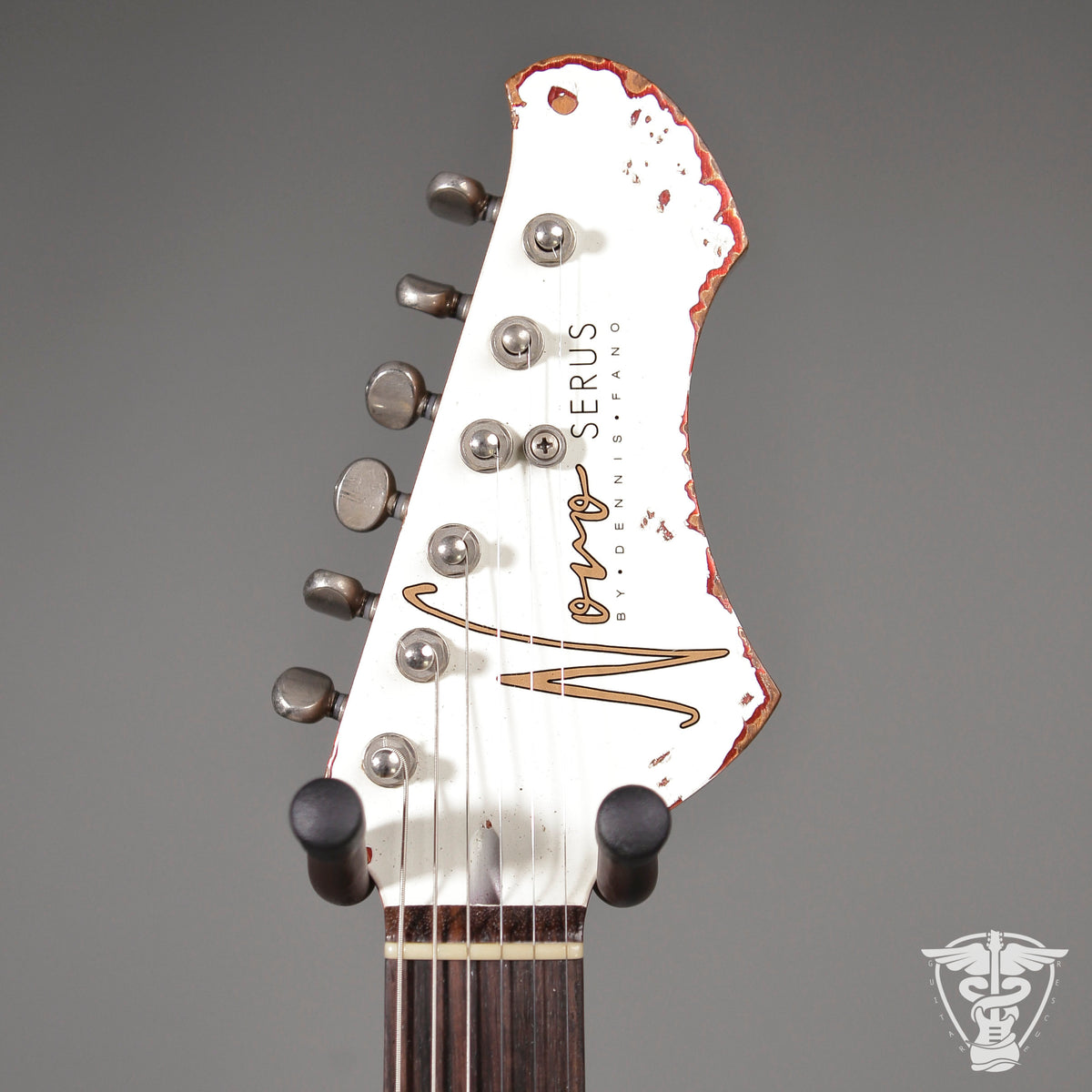 Novo Serus J, Nucleus, 2025 (Olympic White over Candy Apple Red)