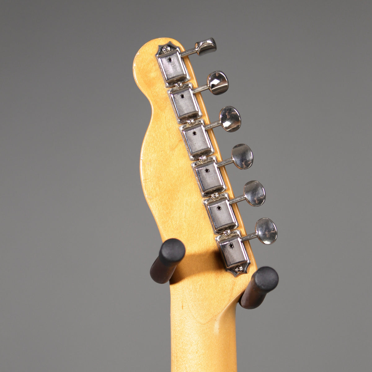 2006 Fender '52 AVRI Telecaster - 6.76 LBS