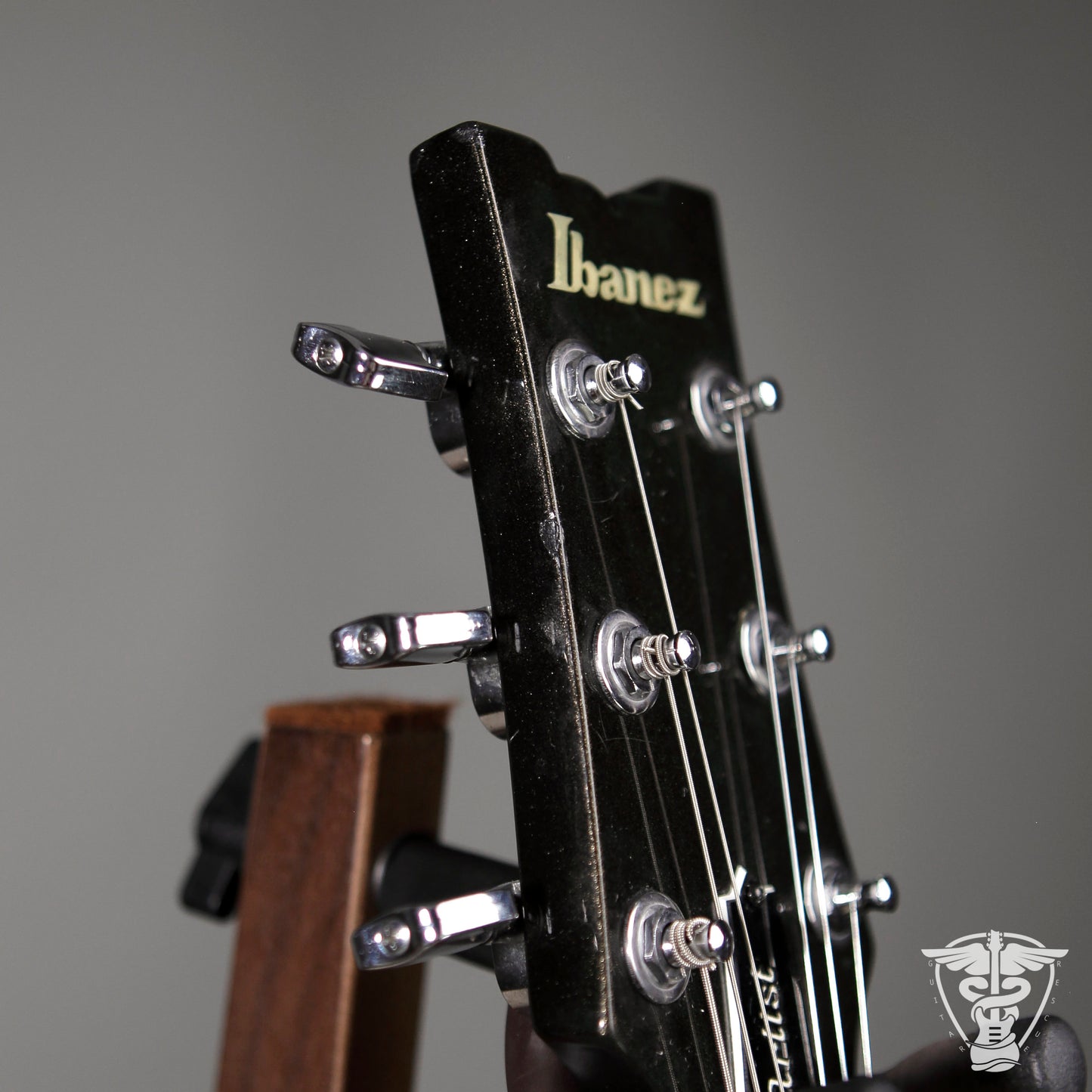 Ibanez AM100 Artist