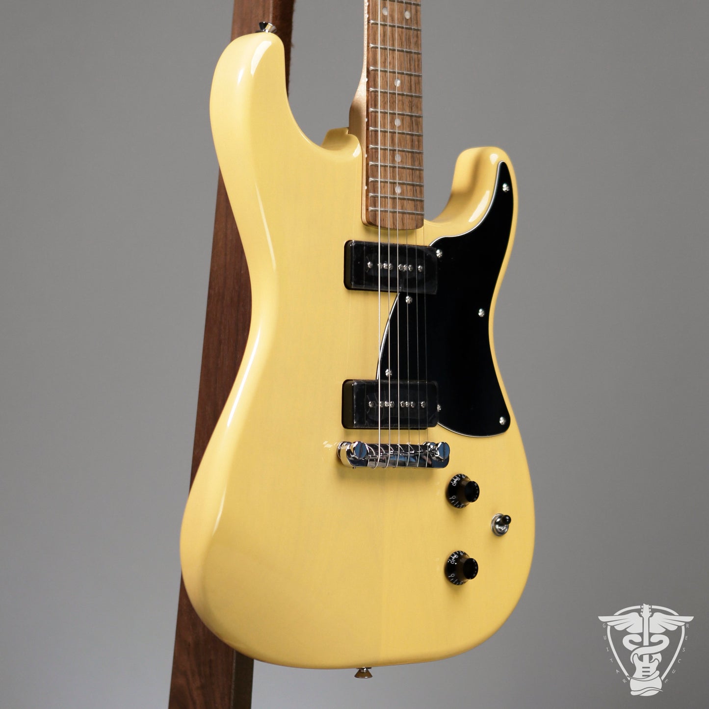 Squier Paranormal Stratosonic - 6.44 LBS