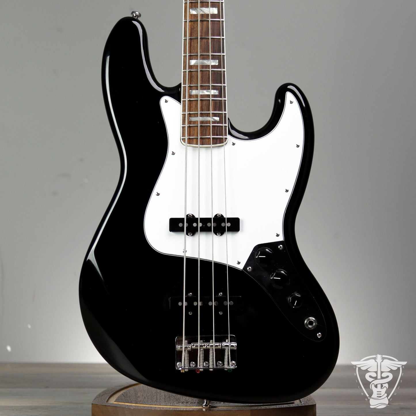 2008 Fender 70s Jazz Bass - 9.96 LBS