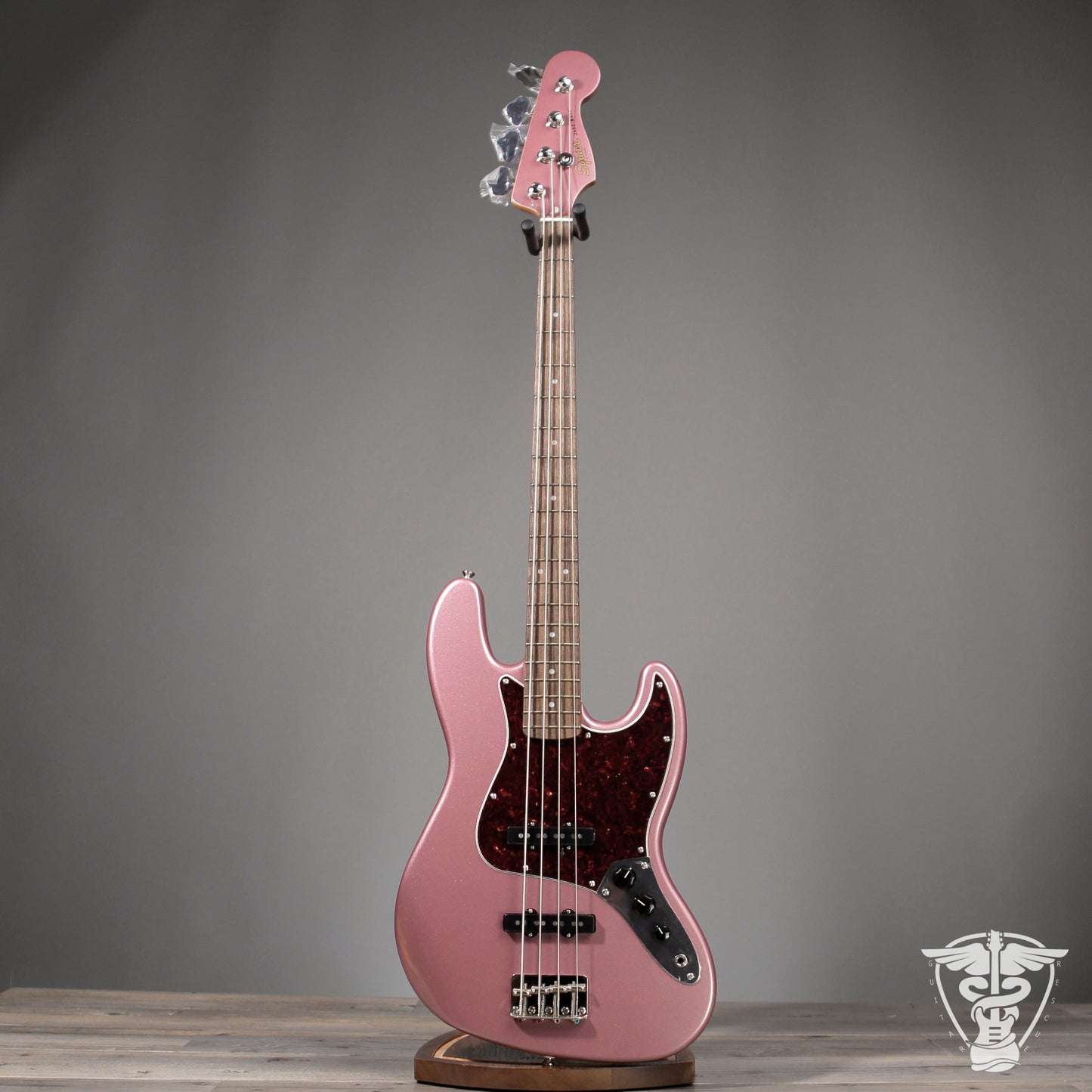 Squier Jazz Bass - Burgundy Mist
