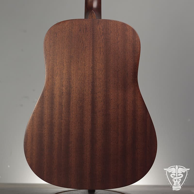 Martin D-15M - 3.86 LBS