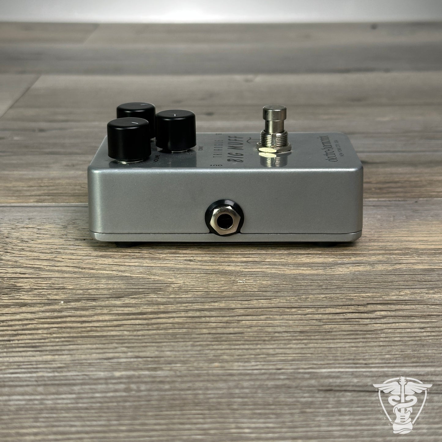 Electro-Harmonix Triangle Big Muff Pi (Authorized Dealer)