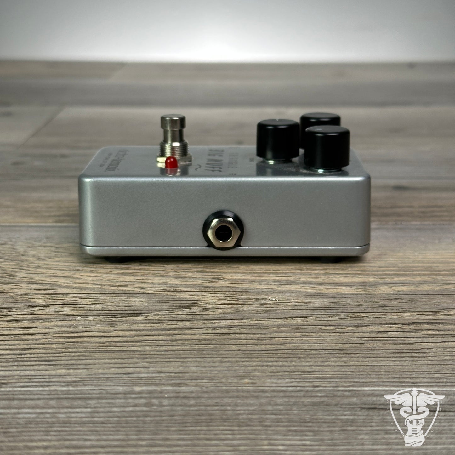 Electro-Harmonix Triangle Big Muff Pi (Authorized Dealer)