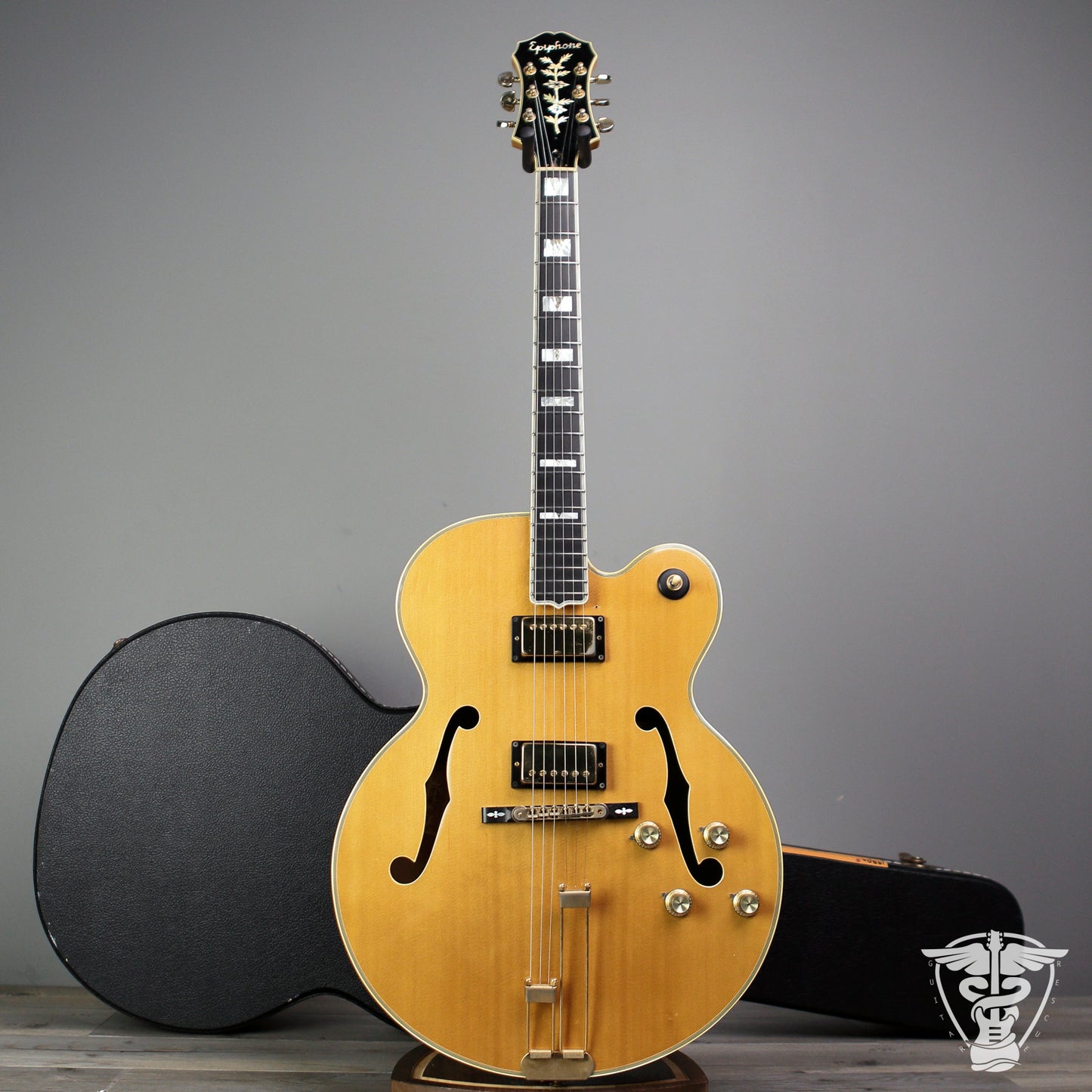 1981 Epiphone Emperor F - 8.1 LBS
