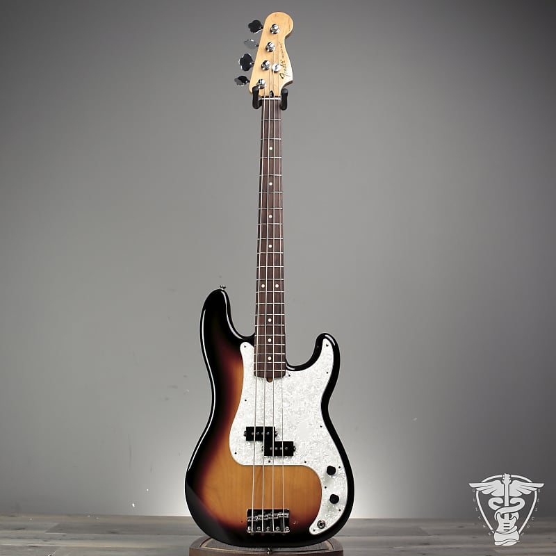 Fender Standard Precision Bass with Rosewood Fretboard 2015 - 8.98 LBS