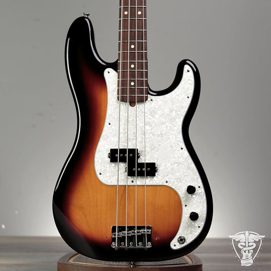 Fender Standard Precision Bass with Rosewood Fretboard 2015 - 8.98 LBS