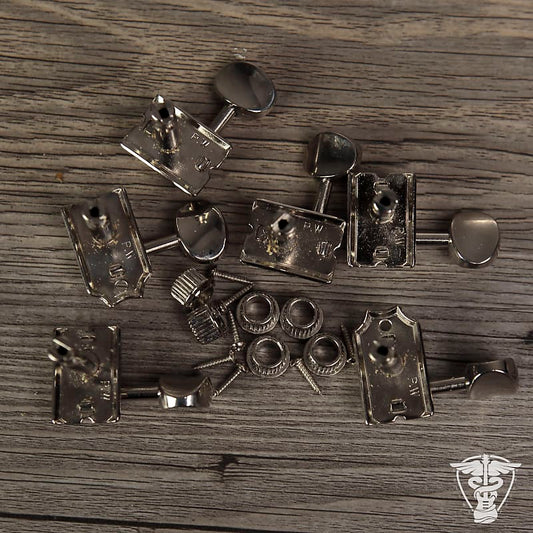 Fender Kluson Style Vintage Tuners.