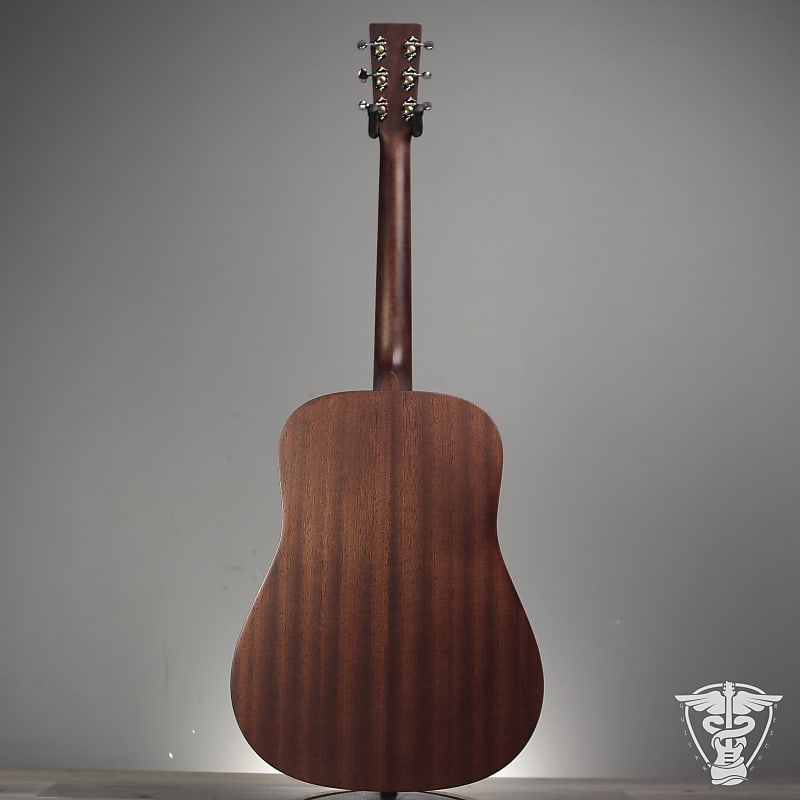 Martin D-15M - 3.86 LBS